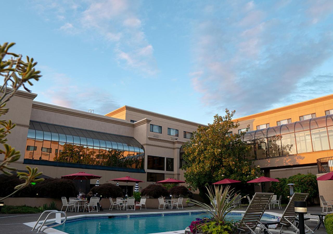 Monarch Hotel & Conference Center Clackamas Extérieur photo