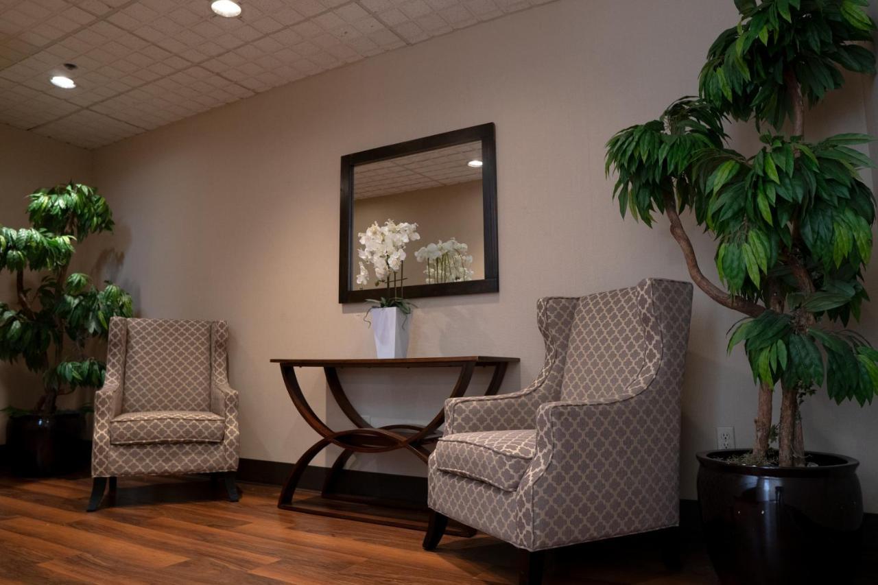 Monarch Hotel & Conference Center Clackamas Extérieur photo