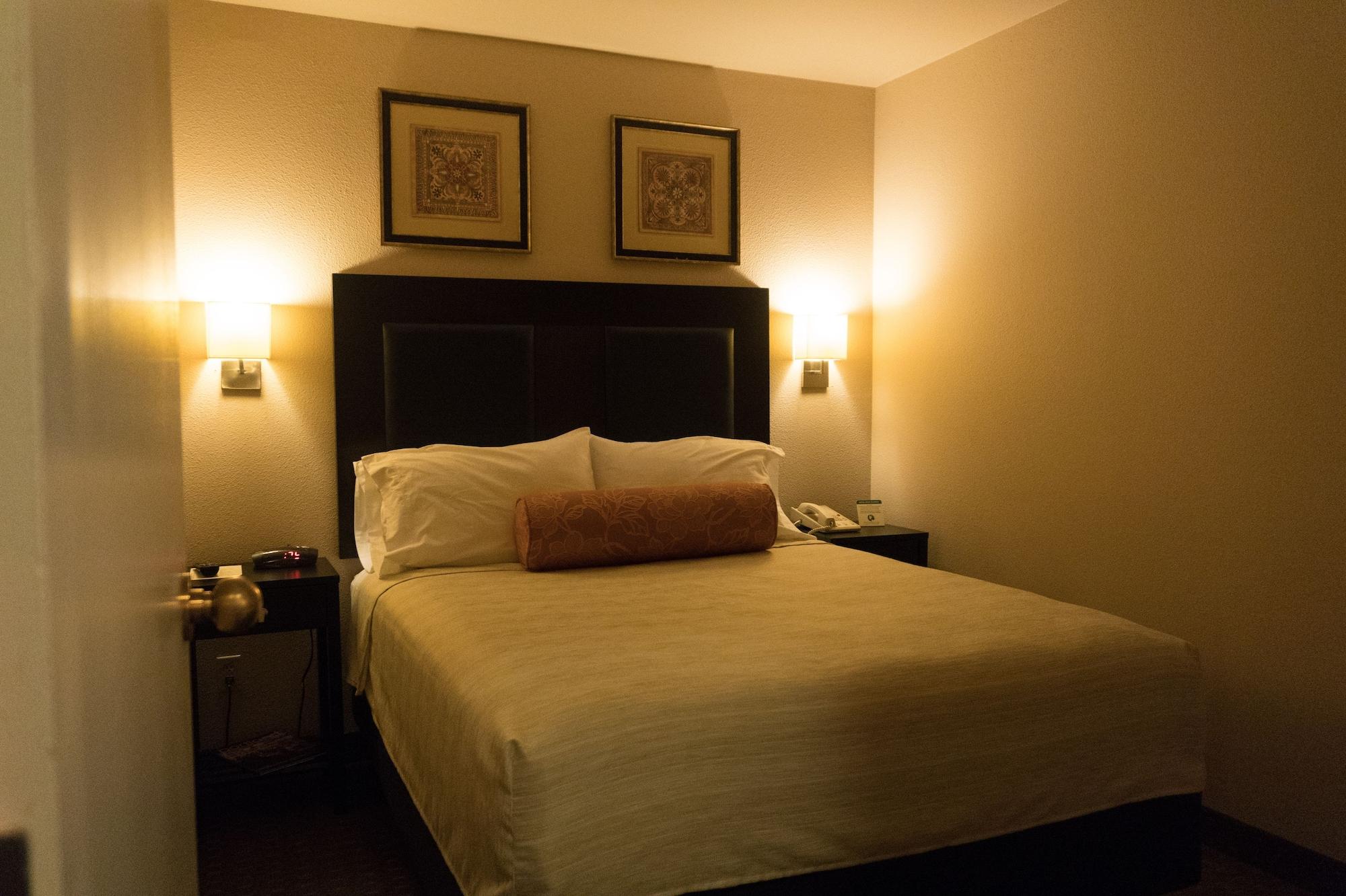 Monarch Hotel & Conference Center Clackamas Extérieur photo