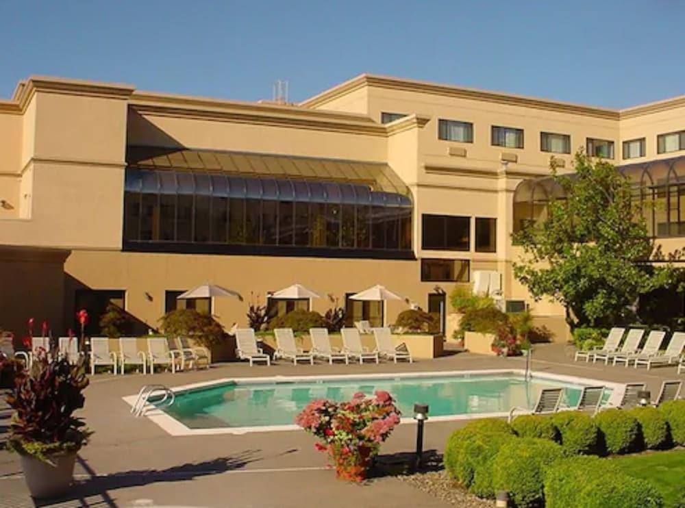 Monarch Hotel & Conference Center Clackamas Extérieur photo