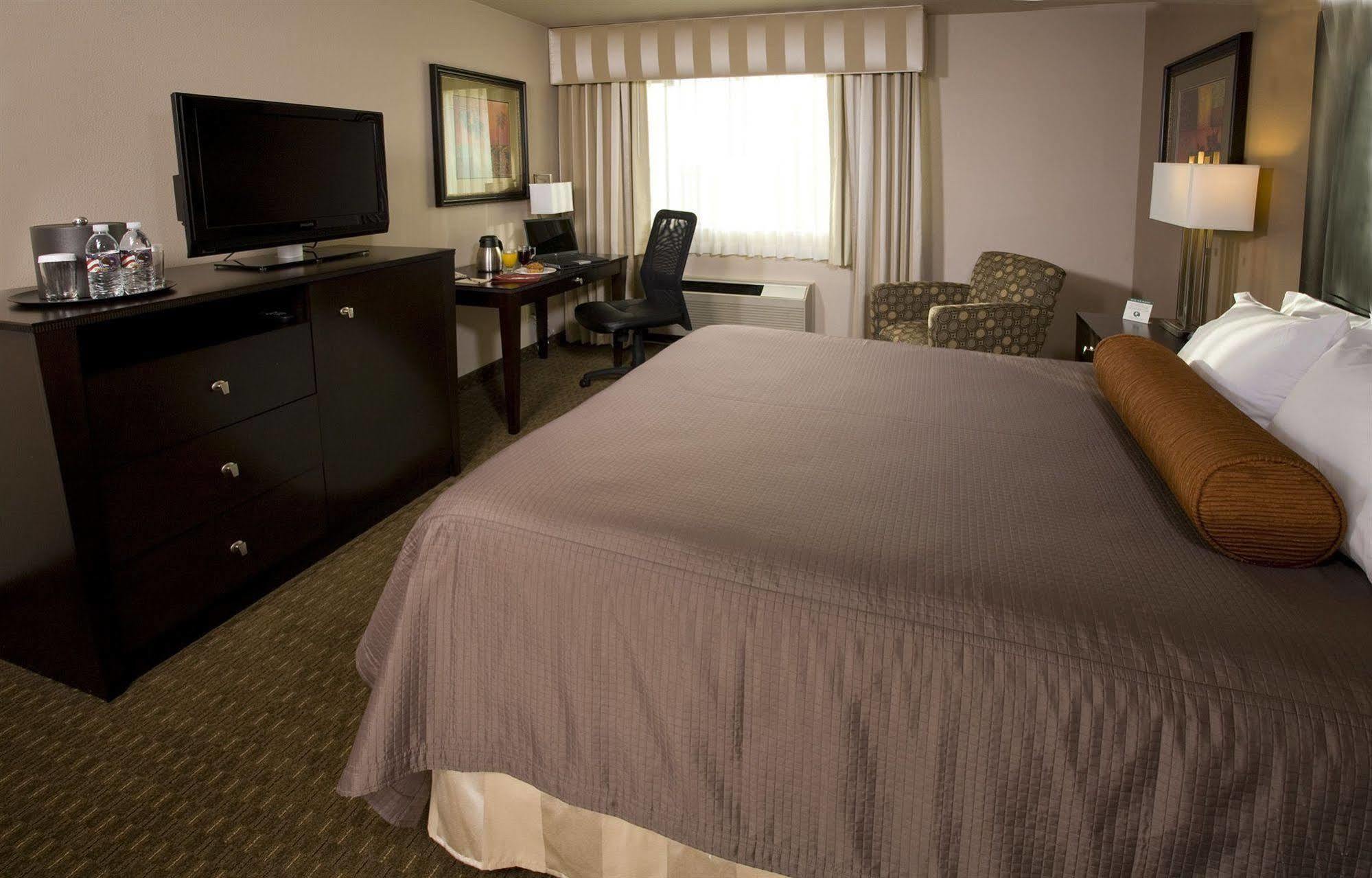 Monarch Hotel & Conference Center Clackamas Chambre photo