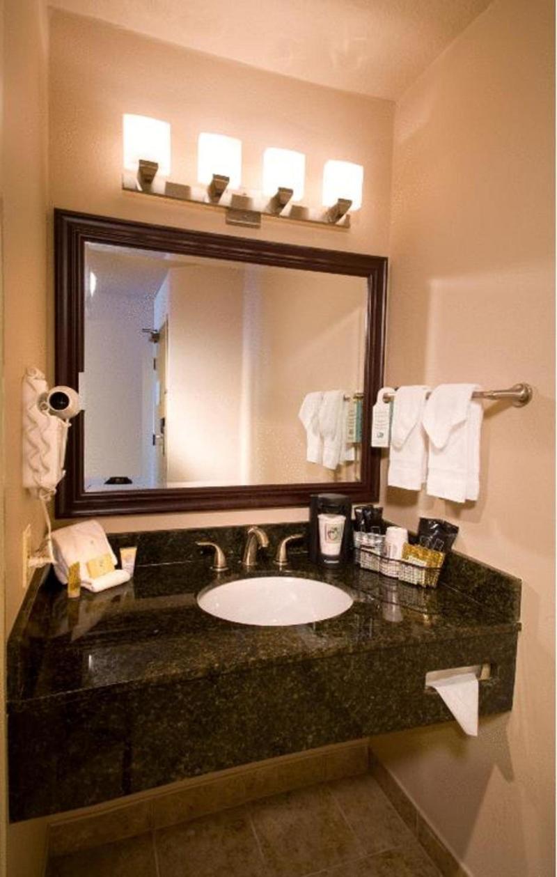 Monarch Hotel & Conference Center Clackamas Extérieur photo