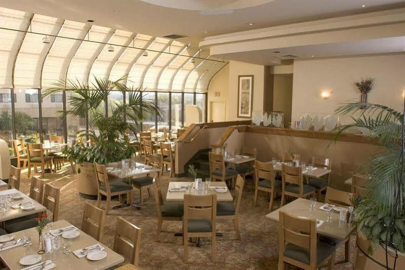 Monarch Hotel & Conference Center Clackamas Extérieur photo